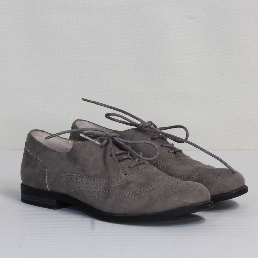 Cliffs by WHITE MOUNTAIN Gray Suede Flats